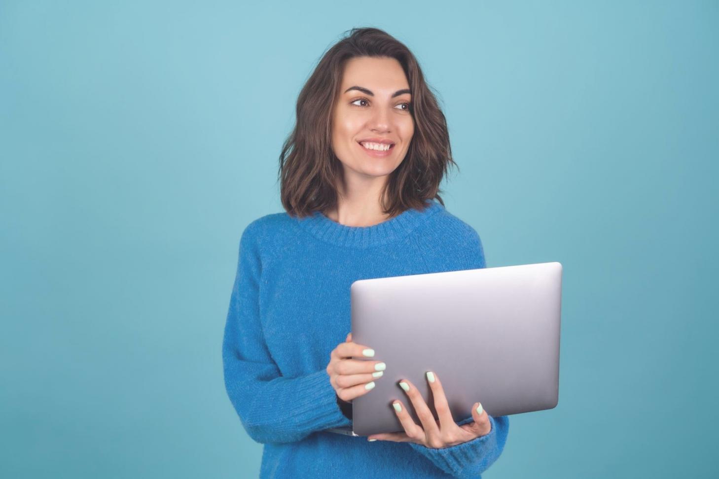 Finanzmodellierung Arbeitsplatz mit Diagrammen und Analysen